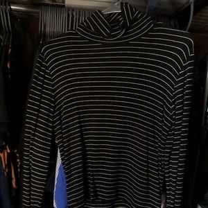 Long sleeve striped turtle neck
